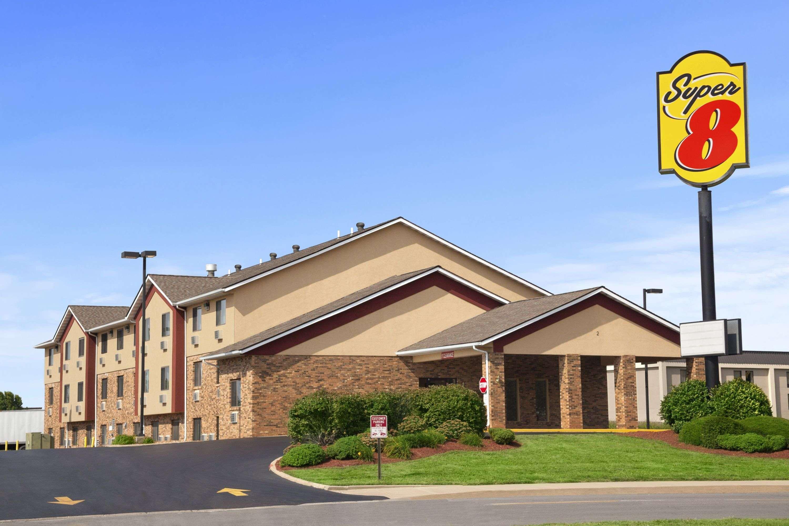 Super 8 By Wyndham Collinsville St. Louis Kültér fotó